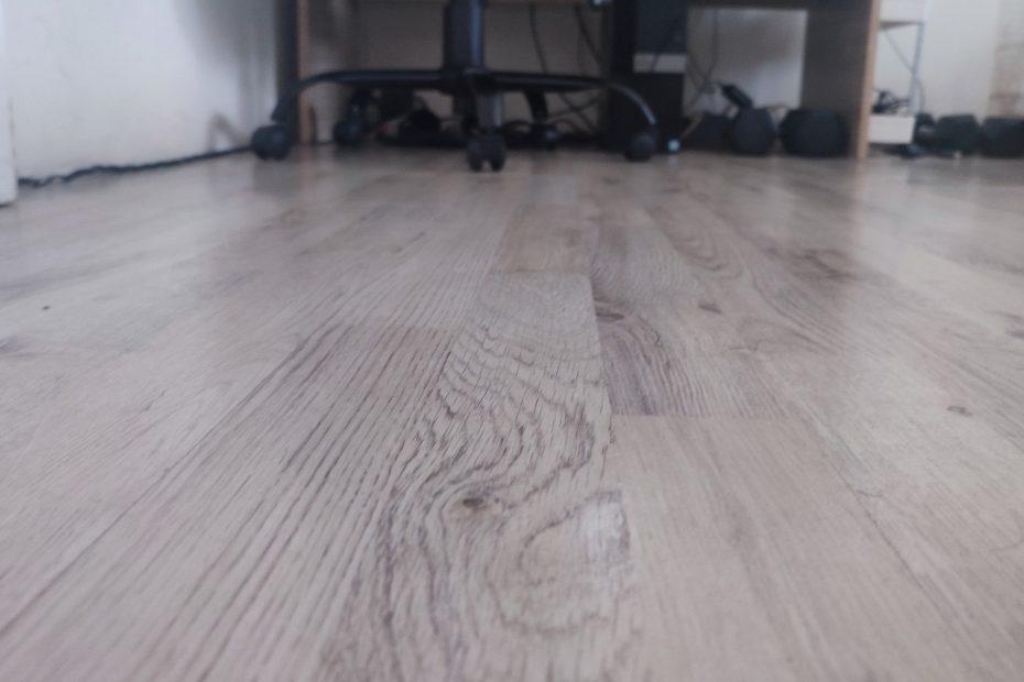 easy floors to clean, best types of flooring for cleaning, luxury vinyl floors